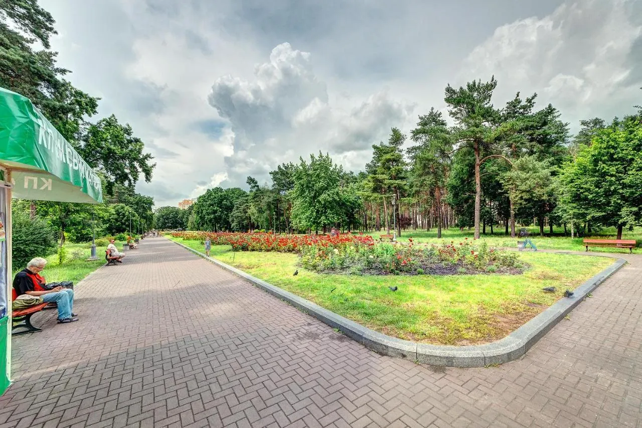 Apartment Voskresenska 18 , Парковые Озера Kyiv Ukraine