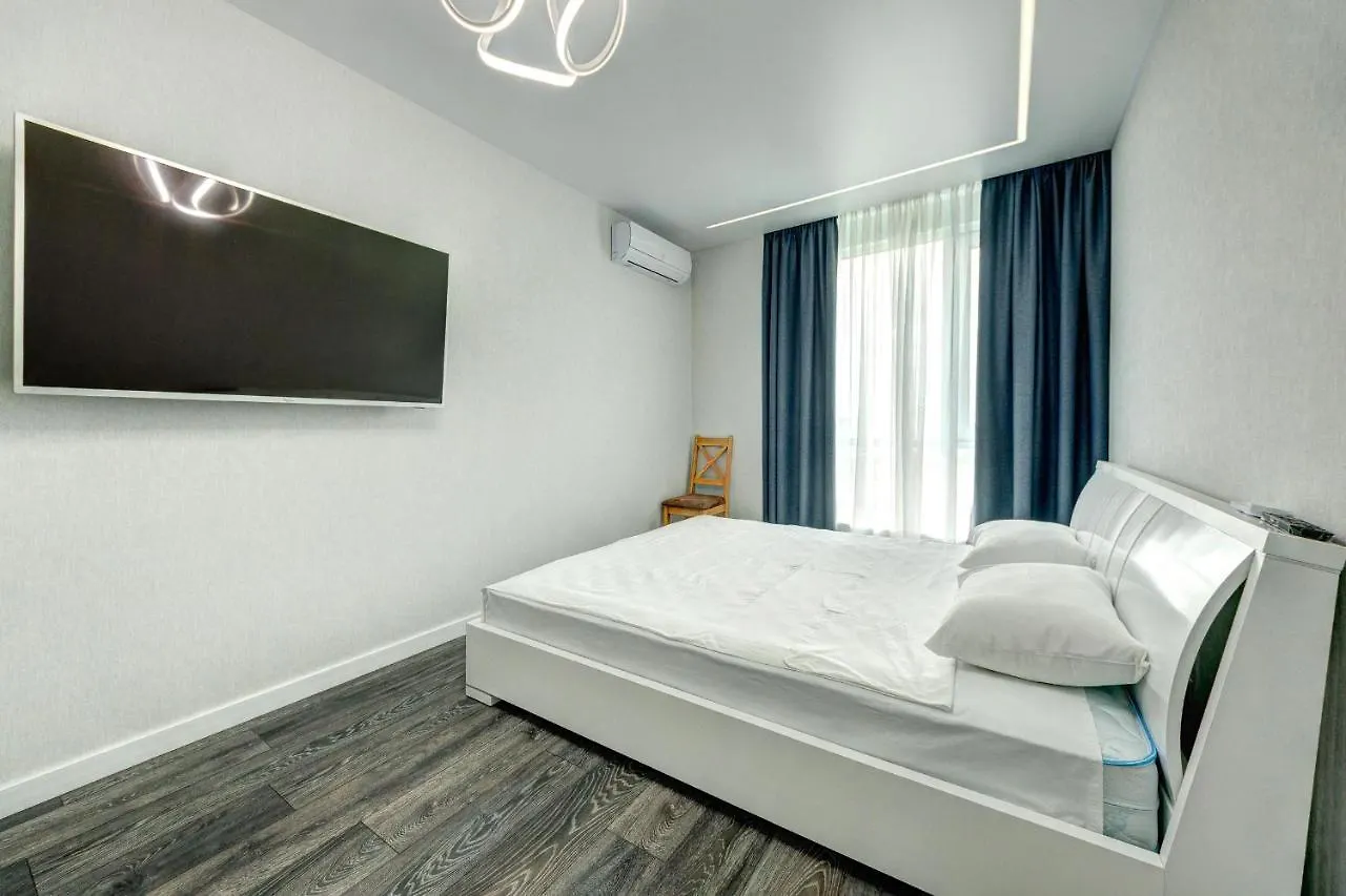Apartment Voskresenska 18 , Парковые Озера Kijów