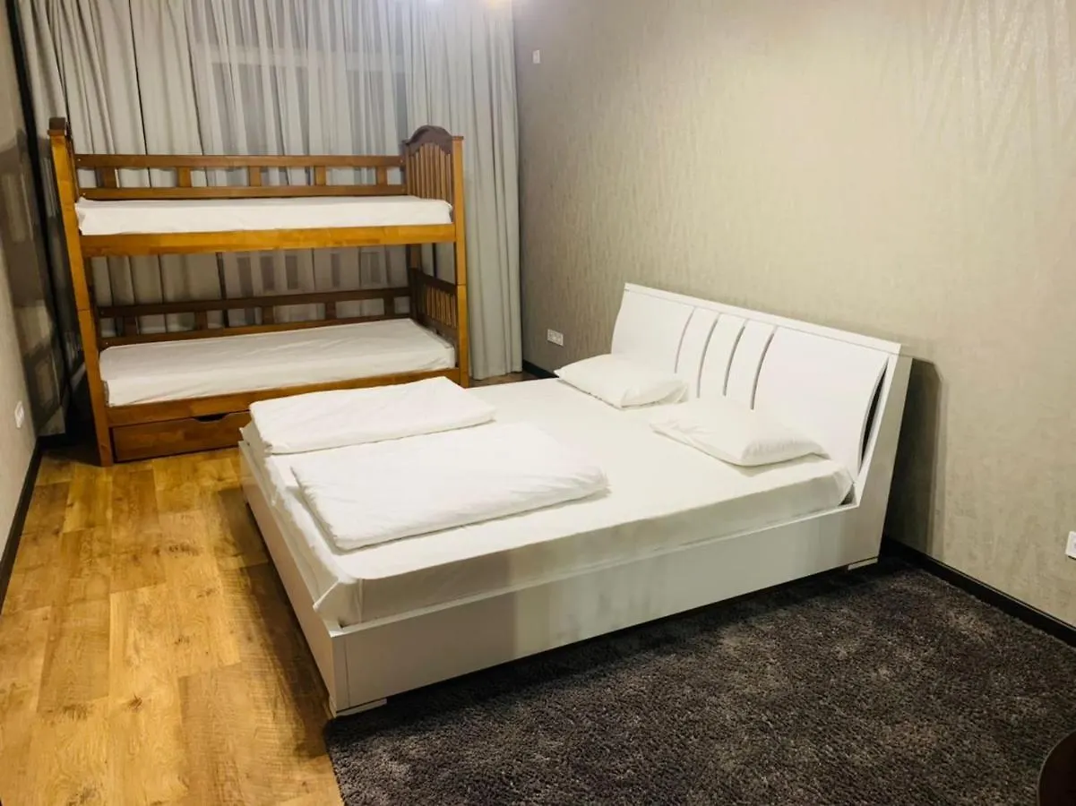 Apartment Voskresenska 18 , Парковые Озера Kyiv