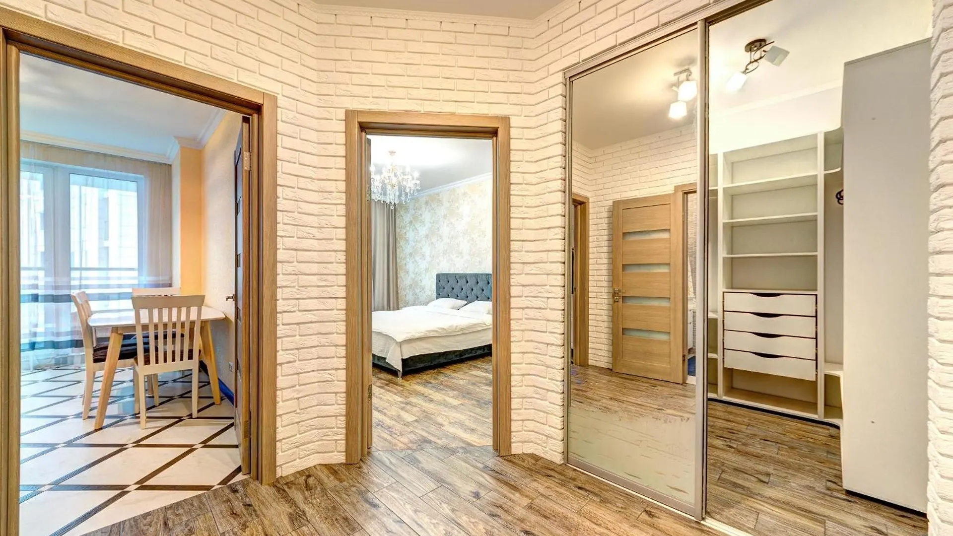 Apartment Voskresenska 18 , Парковые Озера Kyiv Ukraine
