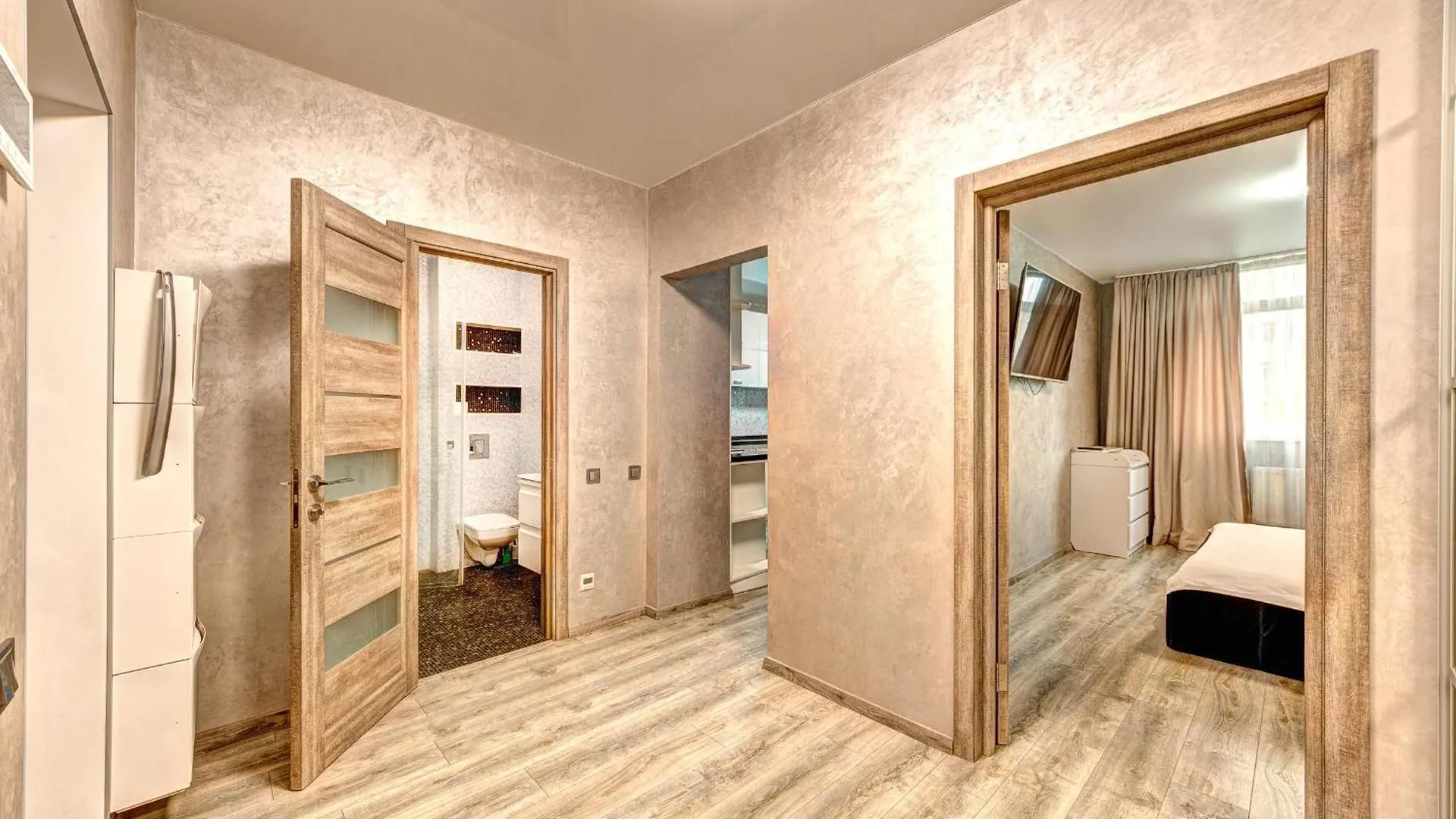 Apartment Voskresenska 18 , Парковые Озера Kijów 0*,  Ukraina