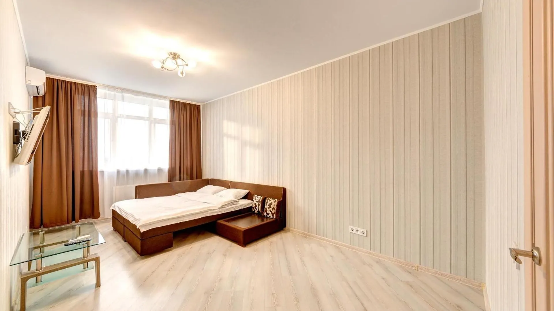 Apartment Voskresenska 18 , Парковые Озера Kijów 0*,