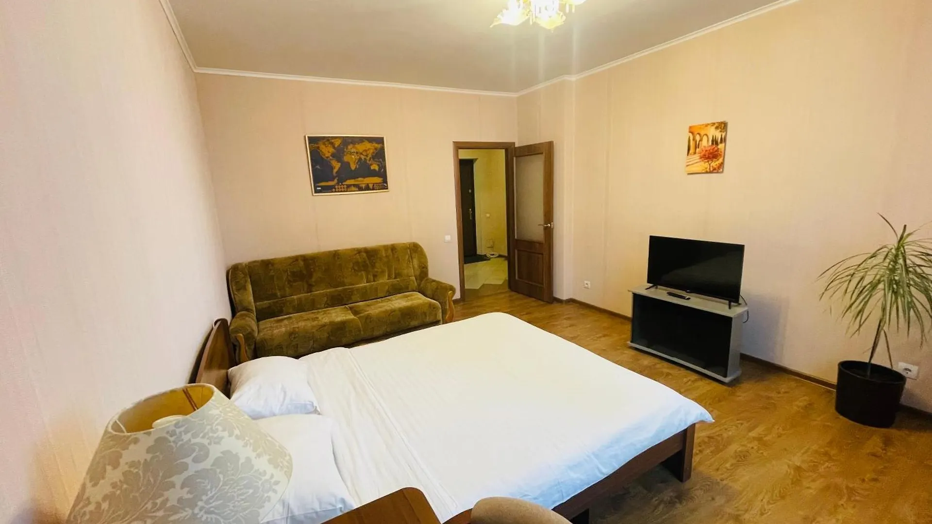 Apartment Voskresenska 18 , Парковые Озера Kyiv