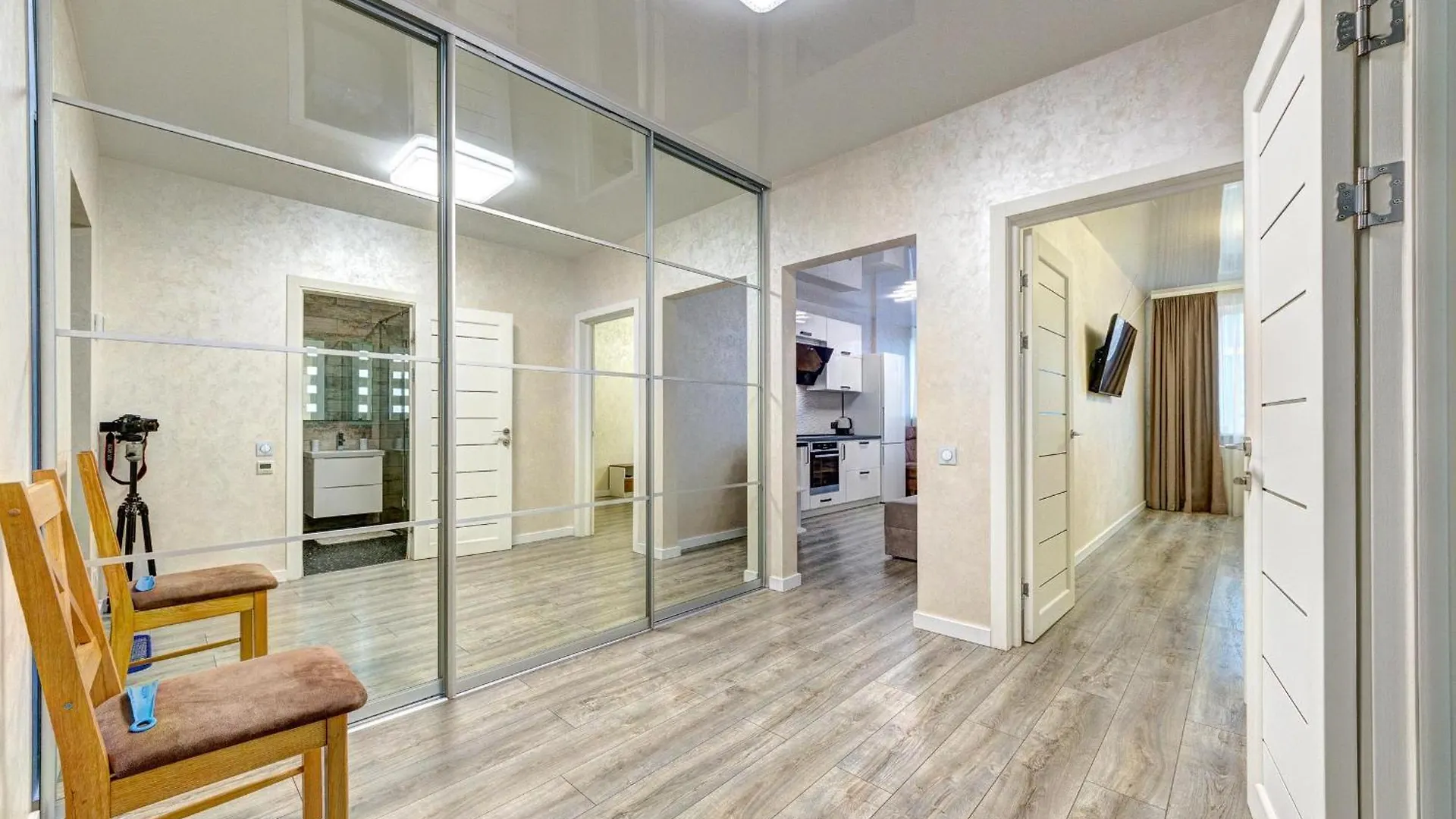 Apartment Voskresenska 18 , Парковые Озера Kijów Ukraina