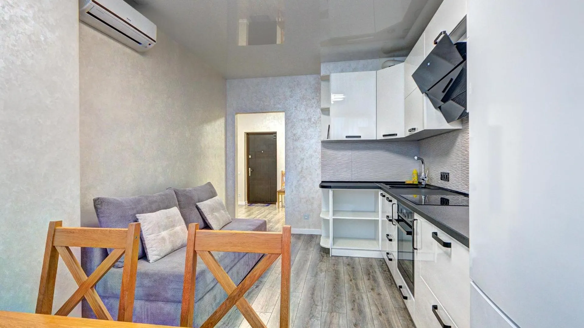 Apartment Voskresenska 18 , Парковые Озера Kijów 0*,