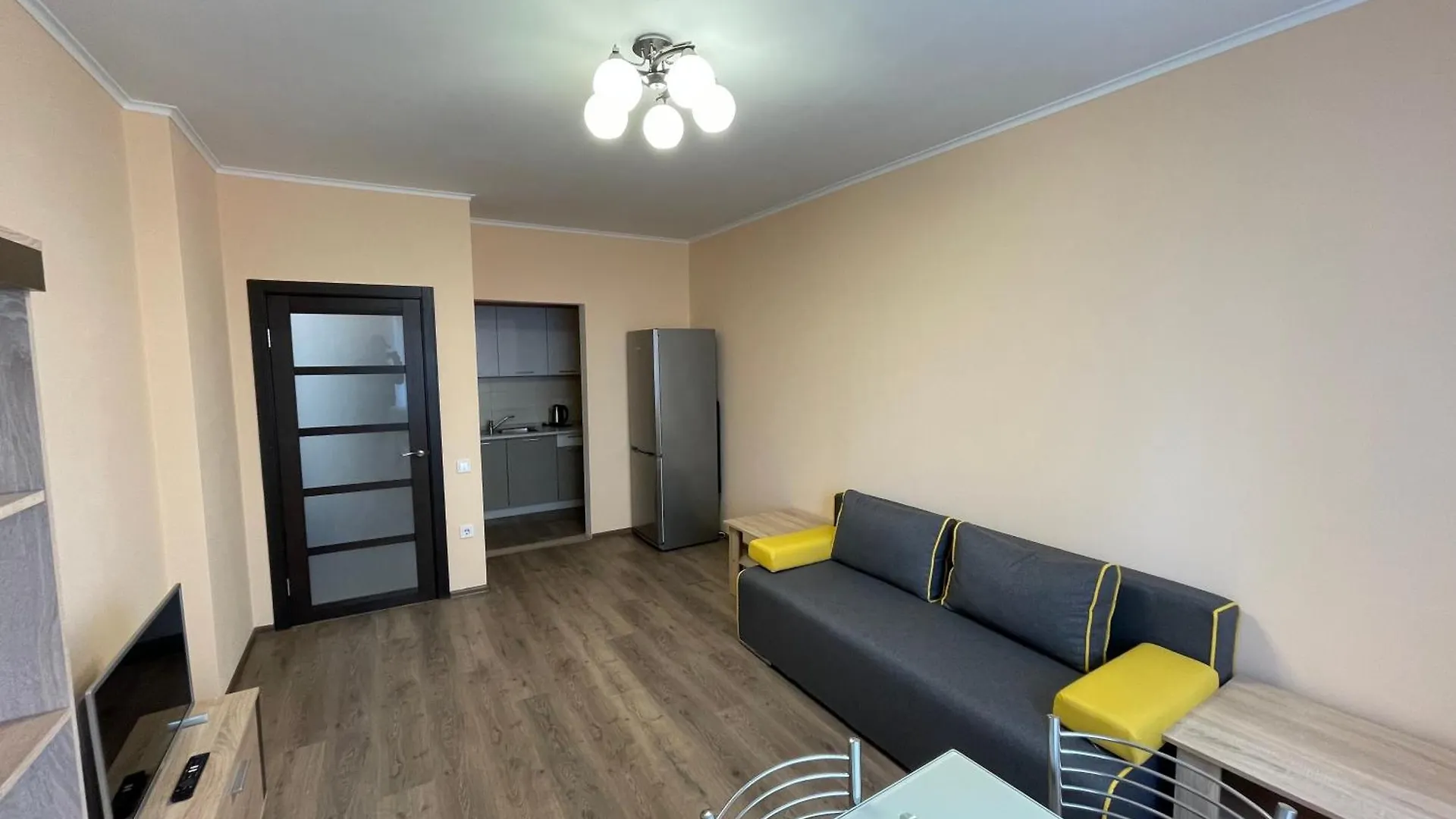 Apartment Voskresenska 18 , Парковые Озера Kyiv
